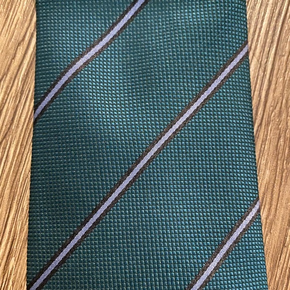 Banana Republic Slim Men’s Tie - Picture 2 of 3